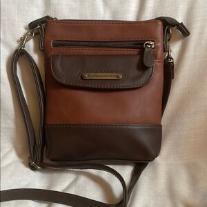 Stone Mountain 2 Tone Brown Crossbody  Adjustable Strap Very Good Condition